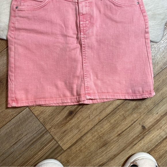 Bershka Women's Pink Denim Mini Skirt - Picture 2 of 8